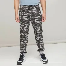 Pantalones de jogger impresos por camuflaje para hombres